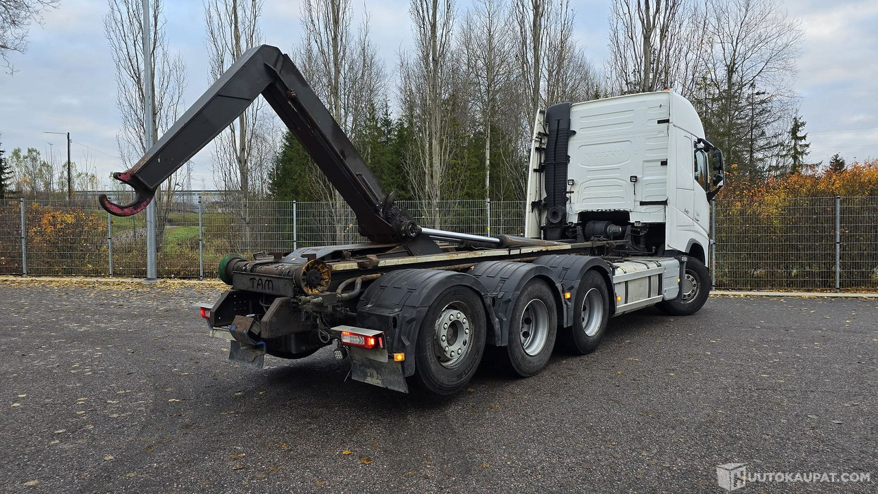 Volvo FH540 8x4, koukkulava kuorma-auto, 2017, Vantaa - شاحنة ذات خطاف: صورة 3 Volvo FH540 8x4, koukkulava kuorma-auto, 2017, Vantaa - شاحنة ذات خطاف: صورة 3