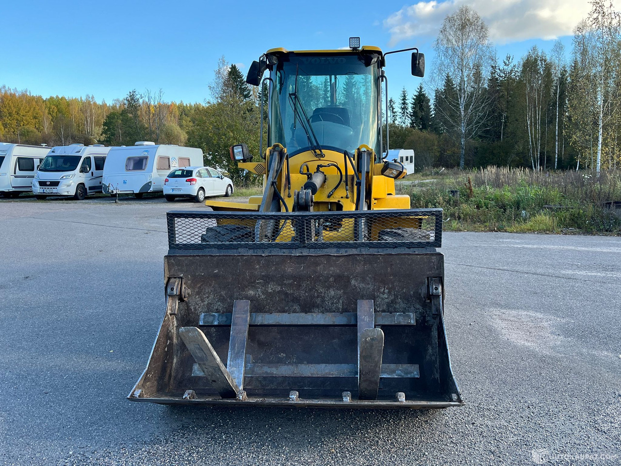 Volvo L35B Pro, pyöräkuormaaja avattavalla kauhalla ja piikeillä, 2005, Vihti - اللودر بعجل: صورة 5 Volvo L35B Pro, pyöräkuormaaja avattavalla kauhalla ja piikeillä, 2005, Vihti - اللودر بعجل: صورة 5
