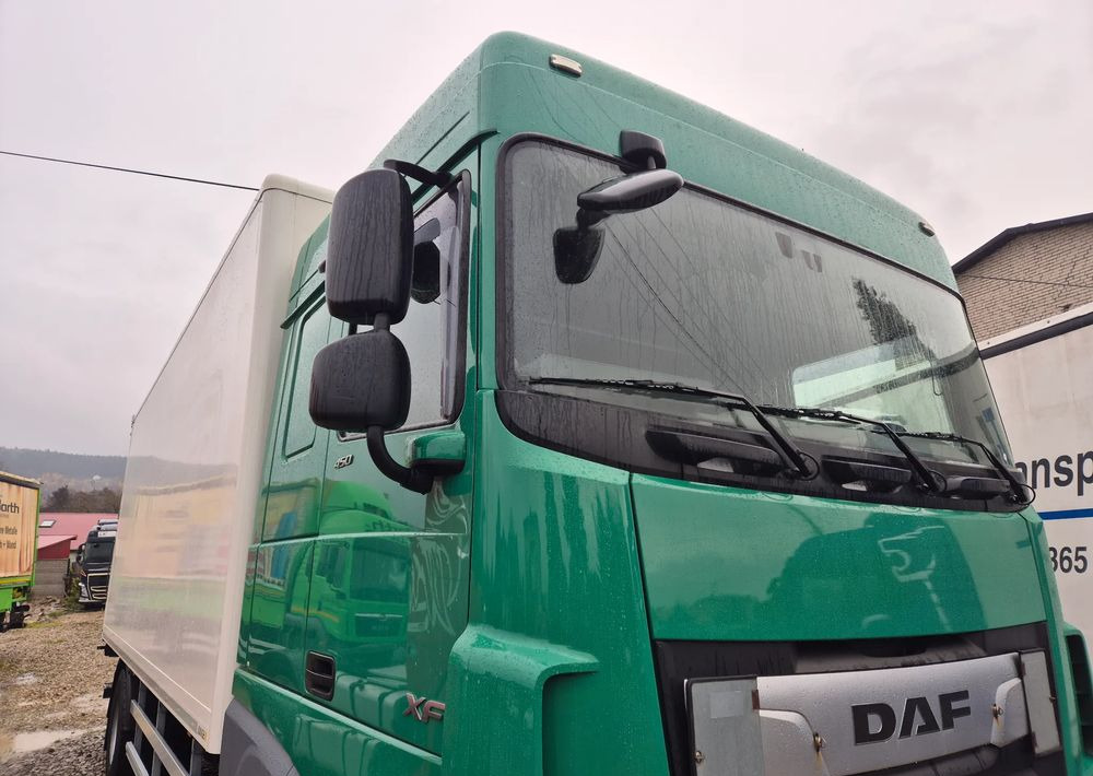 DAF XF ORYGINALNY PRZEBIEG z Niemiec / TANDEM ZESTAW PRZEJAZDOWY Z WINDĄ - شاحنة مقفلة: صورة 5 DAF XF ORYGINALNY PRZEBIEG z Niemiec / TANDEM ZESTAW PRZEJAZDOWY Z WINDĄ - شاحنة مقفلة: صورة 5