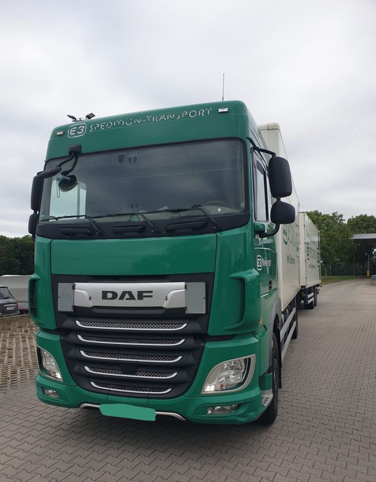 DAF XF ZESTAW TANDEM 2021 ORYGINALNY PRZEBIEG z Niemiec / PRZEJAZDOWY Z WINDĄ / - شاحنة مقفلة: صورة 1 DAF XF ZESTAW TANDEM 2021 ORYGINALNY PRZEBIEG z Niemiec / PRZEJAZDOWY Z WINDĄ / - شاحنة مقفلة: صورة 1