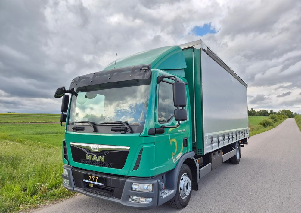 MAN TGL 12.250 6.2m AUTOMAT KLIMA z Niemiec ESP nowe opony EURO 6 / 4.75 rozstaw / zawiesie na wózek widłowy / TOP STAN / okazja nauka jazdy MOŻLIWOŚĆ DOSTOSOWANIA 12t - شاحنة ستارة: صورة 3 MAN TGL 12.250 6.2m AUTOMAT KLIMA z Niemiec ESP nowe opony EURO 6 / 4.75 rozstaw / zawiesie na wózek widłowy / TOP STAN / okazja nauka jazdy MOŻLIWOŚĆ DOSTOSOWANIA 12t - شاحنة ستارة: صورة 3