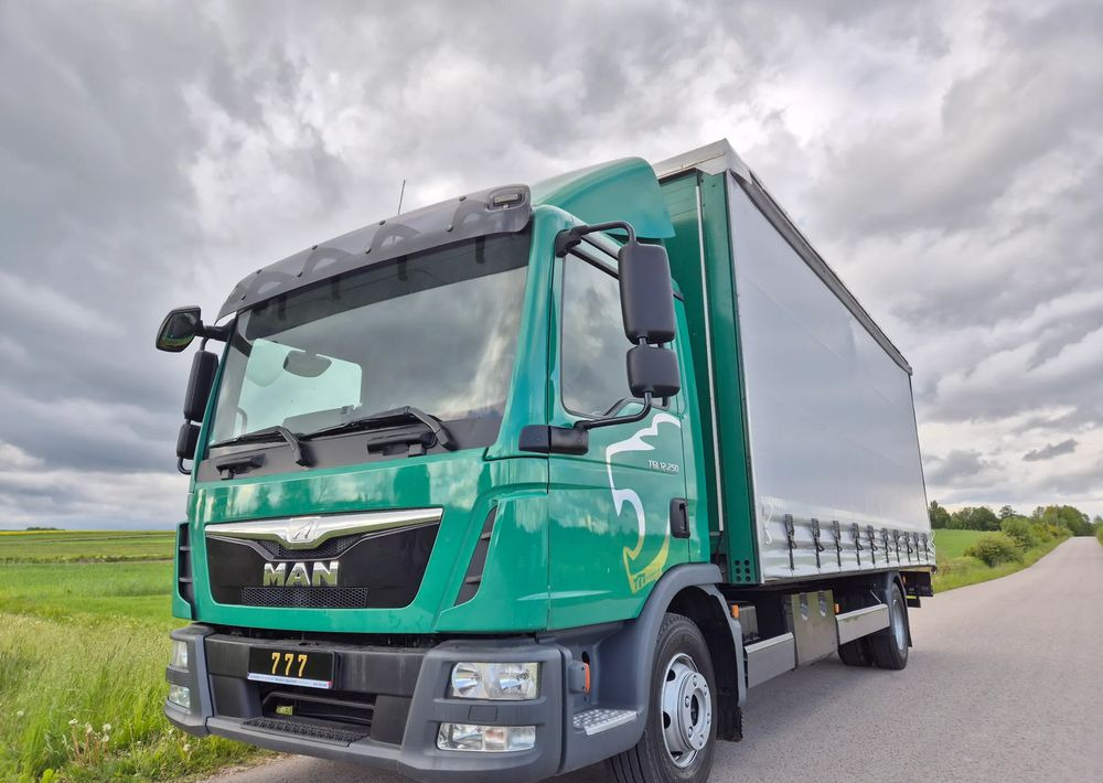 MAN TGL 12.250 6.2m AUTOMAT KLIMA z Niemiec ESP nowe opony EURO 6 / 4.75 rozstaw / zawiesie na wózek widłowy / TOP STAN / okazja nauka jazdy MOŻLIWOŚĆ DOSTOSOWANIA 12t - شاحنة ستارة: صورة 2 MAN TGL 12.250 6.2m AUTOMAT KLIMA z Niemiec ESP nowe opony EURO 6 / 4.75 rozstaw / zawiesie na wózek widłowy / TOP STAN / okazja nauka jazdy MOŻLIWOŚĆ DOSTOSOWANIA 12t - شاحنة ستارة: صورة 2