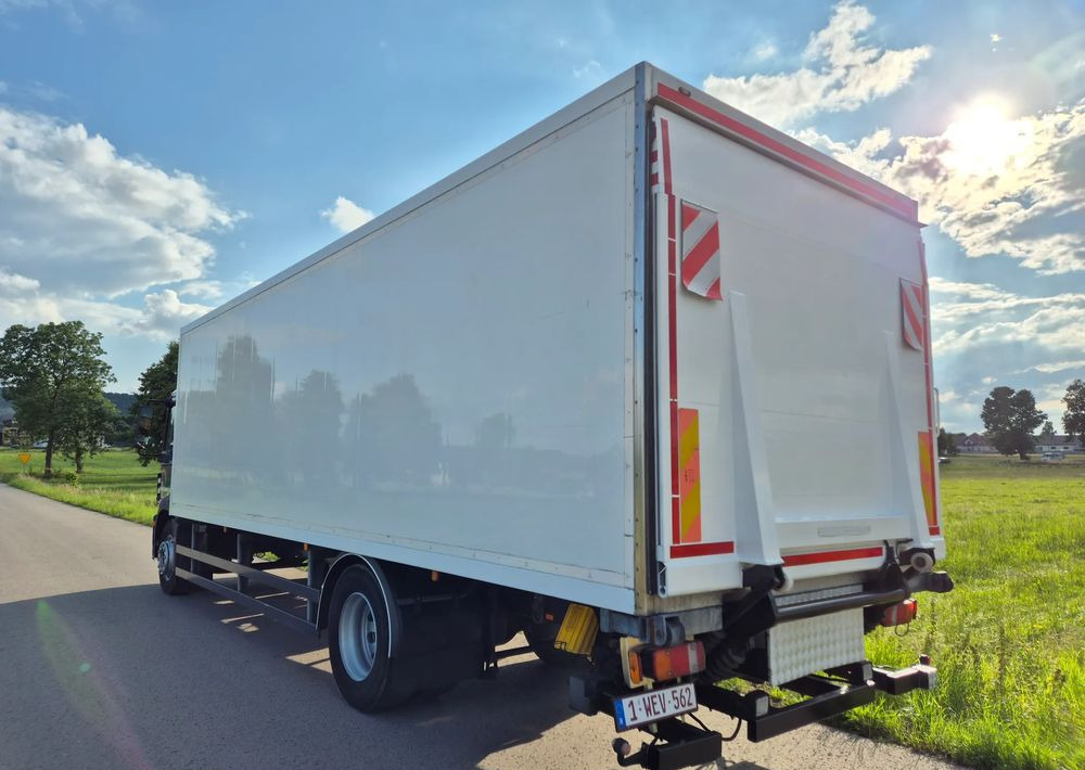 MAN TGM 18.250 Carrier 1950 D/E z Holandii / TOP STAN / 7.5m / 18 palet / winda + drzwi boczne / OKAZJA - شاحنة الفريزر: صورة 3 MAN TGM 18.250 Carrier 1950 D/E z Holandii / TOP STAN / 7.5m / 18 palet / winda + drzwi boczne / OKAZJA - شاحنة الفريزر: صورة 3