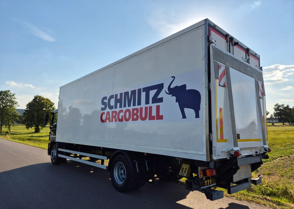 MAN TGM 18.250 Carrier 1950 D/E z Holandii / TOP STAN / 7.5m / 18 palet / winda + drzwi boczne / OKAZJA - شاحنة الفريزر: صورة 2 MAN TGM 18.250 Carrier 1950 D/E z Holandii / TOP STAN / 7.5m / 18 palet / winda + drzwi boczne / OKAZJA - شاحنة الفريزر: صورة 2