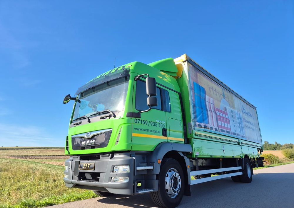 MAN Tgm 18.320 FULL SERWIS UNIKAT TOP ORYGINALNY PRZEBIEG z Niemiec AUTOMAT WINDA ACC Pirelli klima postojowa 18.250 18.290 15.250 15.290 15.320 - شاحنة ستارة: صورة 2 MAN Tgm 18.320 FULL SERWIS UNIKAT TOP ORYGINALNY PRZEBIEG z Niemiec AUTOMAT WINDA ACC Pirelli klima postojowa 18.250 18.290 15.250 15.290 15.320 - شاحنة ستارة: صورة 2