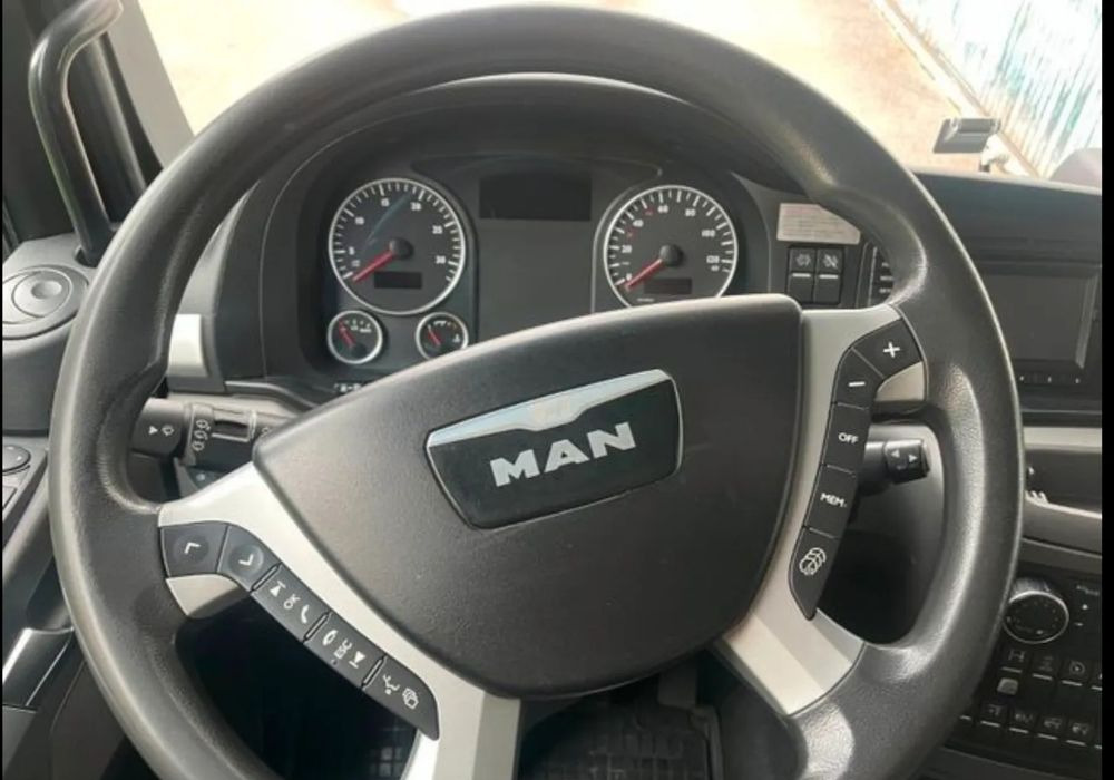 MAN Tgm 18.320 FULL SERWIS UNIKAT TOP ORYGINALNY PRZEBIEG z Niemiec AUTOMAT WINDA ACC Pirelli klima postojowa 18.250 18.290 15.250 15.290 15.320 - شاحنة ستارة: صورة 5 MAN Tgm 18.320 FULL SERWIS UNIKAT TOP ORYGINALNY PRZEBIEG z Niemiec AUTOMAT WINDA ACC Pirelli klima postojowa 18.250 18.290 15.250 15.290 15.320 - شاحنة ستارة: صورة 5