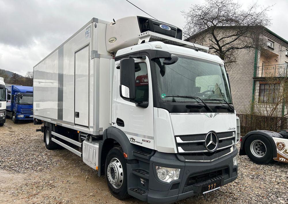 Mercedes-Benz Antos 1824 CARRIER SUPRA 1150 DRZWI + winda i drzwi boczne / 7.7m / z Holandii / KLIMA LEKKI / Axor man Tgm T1000-R THERMO King - شاحنة الفريزر: صورة 1 Mercedes-Benz Antos 1824 CARRIER SUPRA 1150 DRZWI + winda i drzwi boczne / 7.7m / z Holandii / KLIMA LEKKI / Axor man Tgm T1000-R THERMO King - شاحنة الفريزر: صورة 1