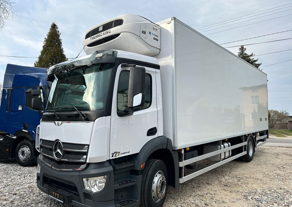Mercedes-Benz Antos 1824 THERMO King DRZWI + winda + 2x drzwi boczne / 8.3m / z Holandii / KLIMA LEKKI / Axor man Tgm T1000-R - شاحنة الفريزر: صورة 1 Mercedes-Benz Antos 1824 THERMO King DRZWI + winda + 2x drzwi boczne / 8.3m / z Holandii / KLIMA LEKKI / Axor man Tgm T1000-R - شاحنة الفريزر: صورة 1