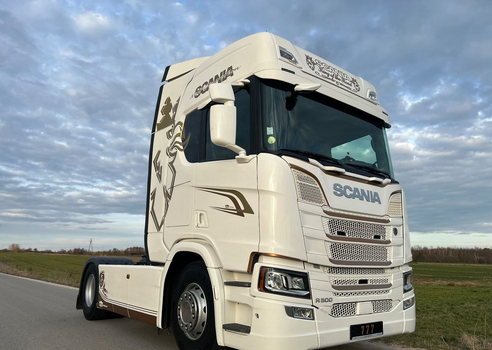 Scania R500 FULL AIR 2019 10x poduszki KLIMA POSTOJOWA / RETARDER / FULL SPOJLER / TOP STAN / od jedynego właściciela ! HYDRAULIKA spod beczki spożywczej ! / do wywrotu ruchomej podłogi beczki TOP TOP - وحدة جر: صورة 3 Scania R500 FULL AIR 2019 10x poduszki KLIMA POSTOJOWA / RETARDER / FULL SPOJLER / TOP STAN / od jedynego właściciela ! HYDRAULIKA spod beczki spożywczej ! / do wywrotu ruchomej podłogi beczki TOP TOP - وحدة جر: صورة 3