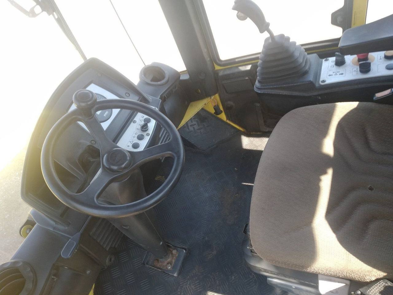 BOMAG BW 216 DH-4 - مدحلة ضاغطة: صورة 4 BOMAG BW 216 DH-4 - مدحلة ضاغطة: صورة 4