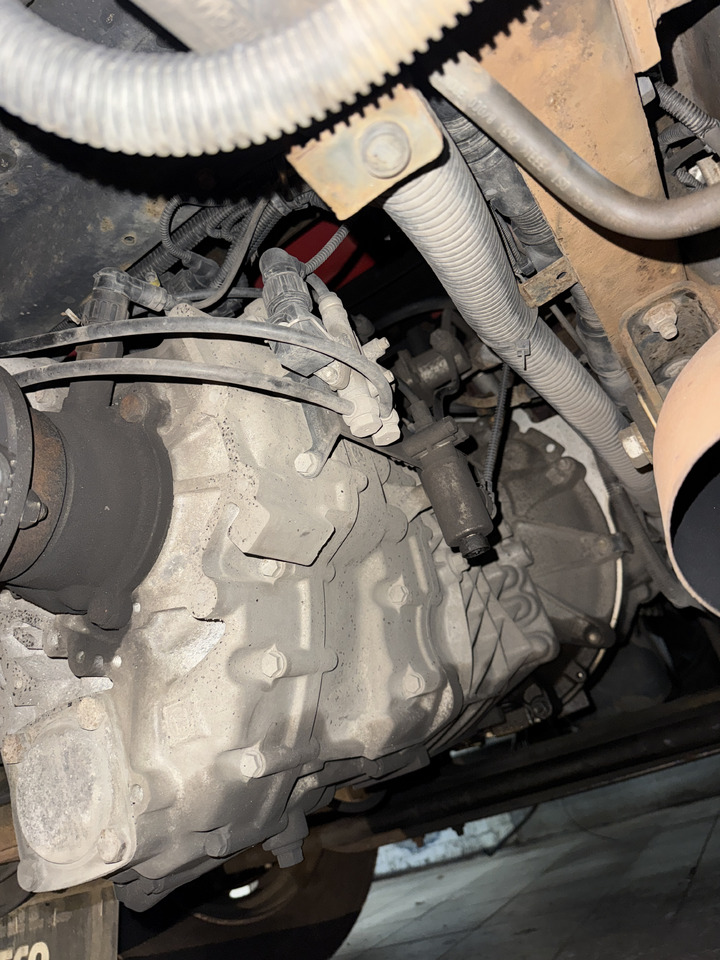 Iveco Eurocargo 9S75 - صندوق التروس: صورة 1 Iveco Eurocargo 9S75 - صندوق التروس: صورة 1