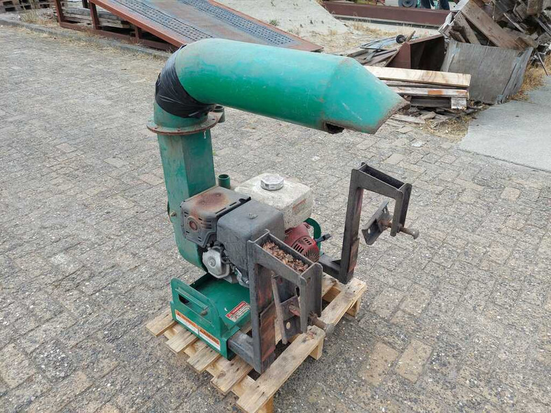 Billy Goat truckloader - آلة حراثة الحدائق: صورة 3 Billy Goat truckloader - آلة حراثة الحدائق: صورة 3