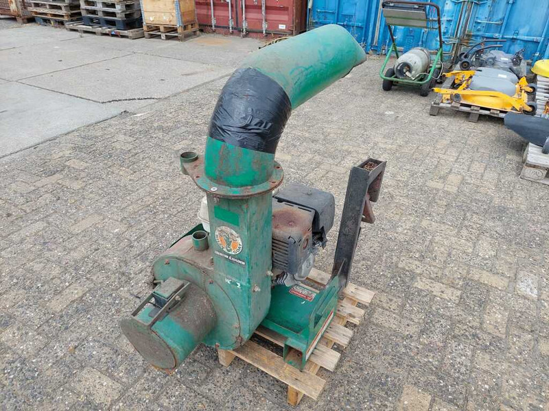 Billy Goat truckloader - آلة حراثة الحدائق: صورة 1 Billy Goat truckloader - آلة حراثة الحدائق: صورة 1