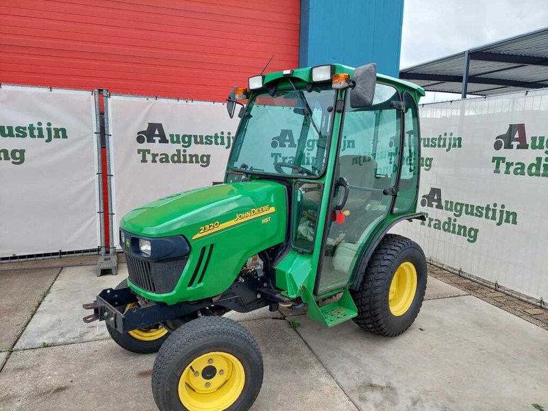 John Deere 2320 - جرار: صورة 1 John Deere 2320 - جرار: صورة 1