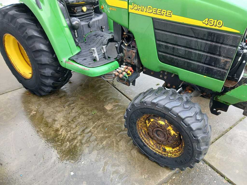 John Deere 4310 - جرار: صورة 3 John Deere 4310 - جرار: صورة 3