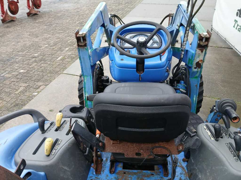 New Holland TC 40 - جرار: صورة 5 New Holland TC 40 - جرار: صورة 5