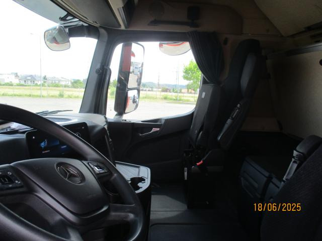 وحدة جر Mercedes-Benz Actros 1845 LS: صورة 6