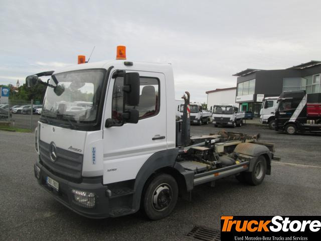Mercedes-Benz Atego 916 - شاحنة ذات خطاف: صورة 1 Mercedes-Benz Atego 916 - شاحنة ذات خطاف: صورة 1