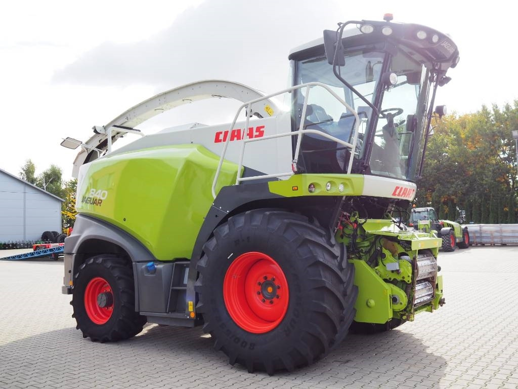 Claas Jaguar 840 4x4 - حصادة الأعلاف: صورة 4 Claas Jaguar 840 4x4 - حصادة الأعلاف: صورة 4