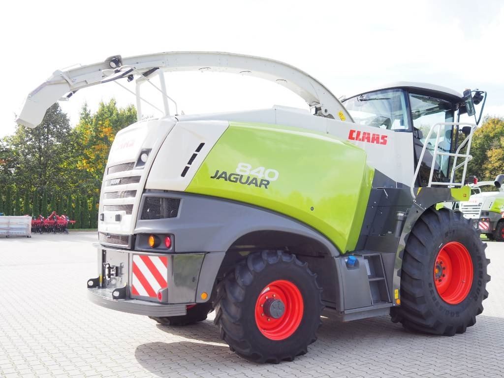 Claas Jaguar 840 4x4 - حصادة الأعلاف: صورة 3 Claas Jaguar 840 4x4 - حصادة الأعلاف: صورة 3