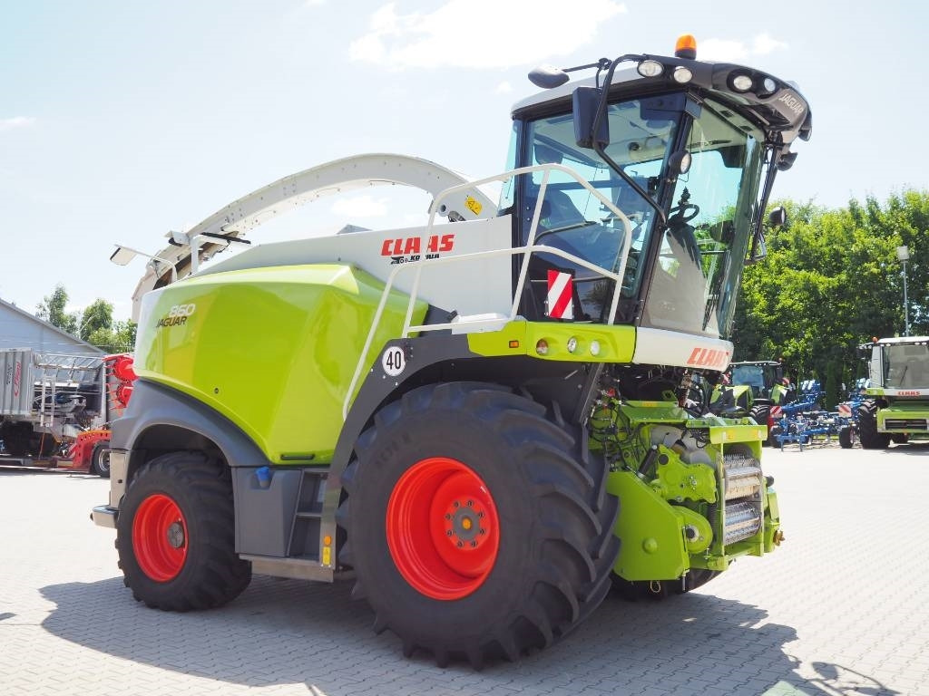 Claas Jaguar 860 4WD - حصادة الأعلاف: صورة 4 Claas Jaguar 860 4WD - حصادة الأعلاف: صورة 4