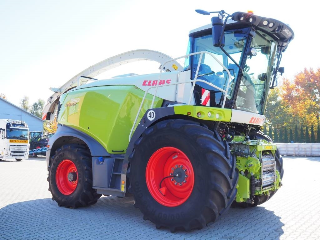 Claas Jaguar 950 4x4 - حصادة الأعلاف: صورة 4 Claas Jaguar 950 4x4 - حصادة الأعلاف: صورة 4