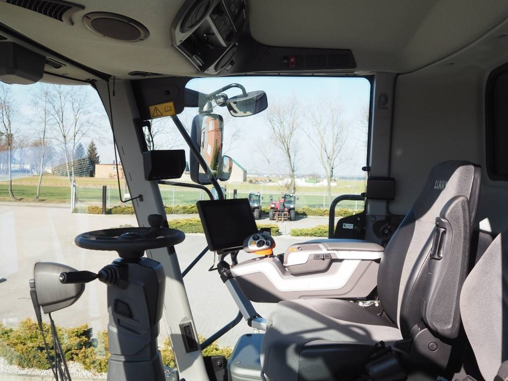 Claas Lexion 6900TT CEMOS + V930 - حصادة موحَّدة: صورة 5 Claas Lexion 6900TT CEMOS + V930 - حصادة موحَّدة: صورة 5