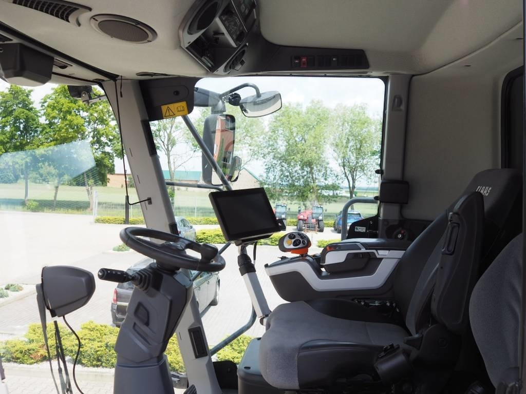 Claas Lexion 6900TT + V770 - حصادة موحَّدة: صورة 5 Claas Lexion 6900TT + V770 - حصادة موحَّدة: صورة 5