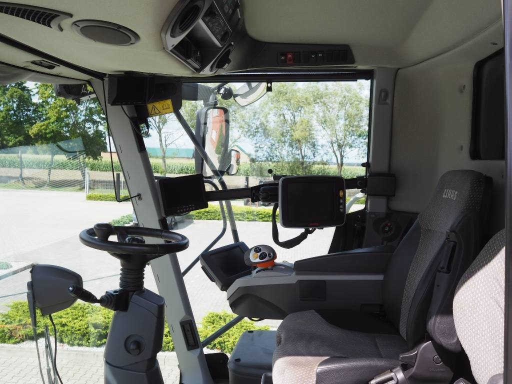 Claas Lexion 750 GPS + V770 - حصادة موحَّدة: صورة 5 Claas Lexion 750 GPS + V770 - حصادة موحَّدة: صورة 5