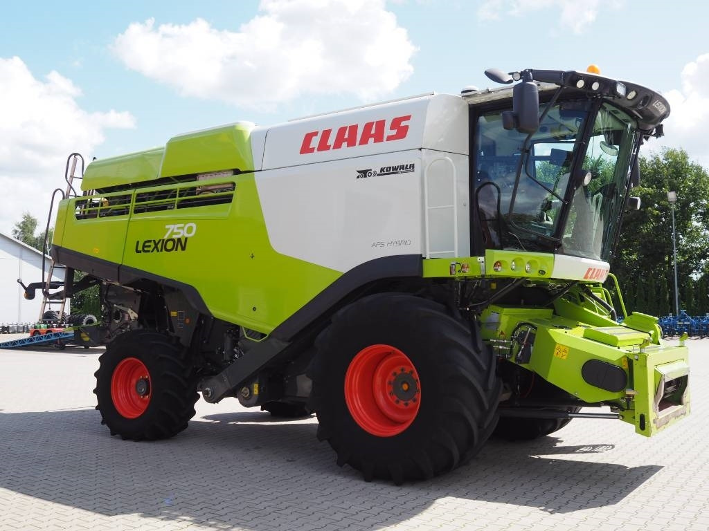 Claas Lexion 750 GPS + V770 - حصادة موحَّدة: صورة 4 Claas Lexion 750 GPS + V770 - حصادة موحَّدة: صورة 4