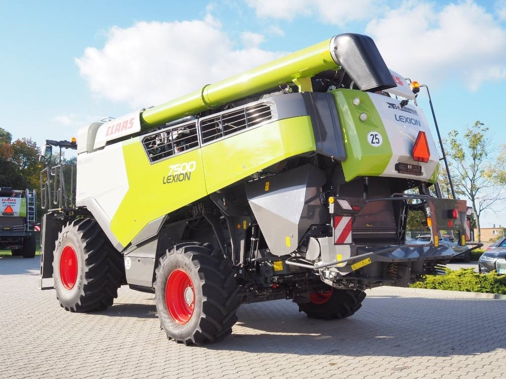 Claas Lexion 7500 + V930 - حصادة موحَّدة: صورة 2 Claas Lexion 7500 + V930 - حصادة موحَّدة: صورة 2