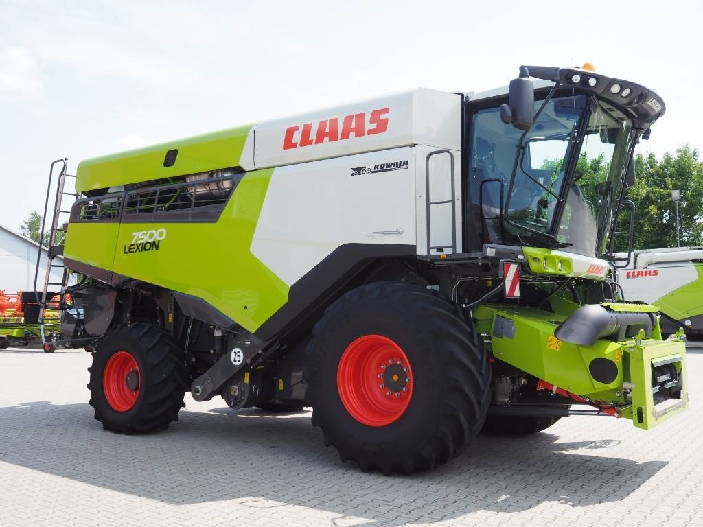 Claas Lexion 7500 + V930 - حصادة موحَّدة: صورة 4 Claas Lexion 7500 + V930 - حصادة موحَّدة: صورة 4