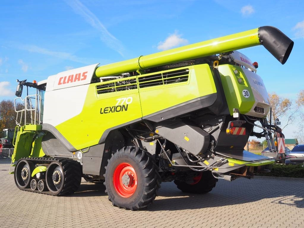 Claas Lexion 770TT 4x4 + V1200 - حصادة موحَّدة: صورة 2 Claas Lexion 770TT 4x4 + V1200 - حصادة موحَّدة: صورة 2