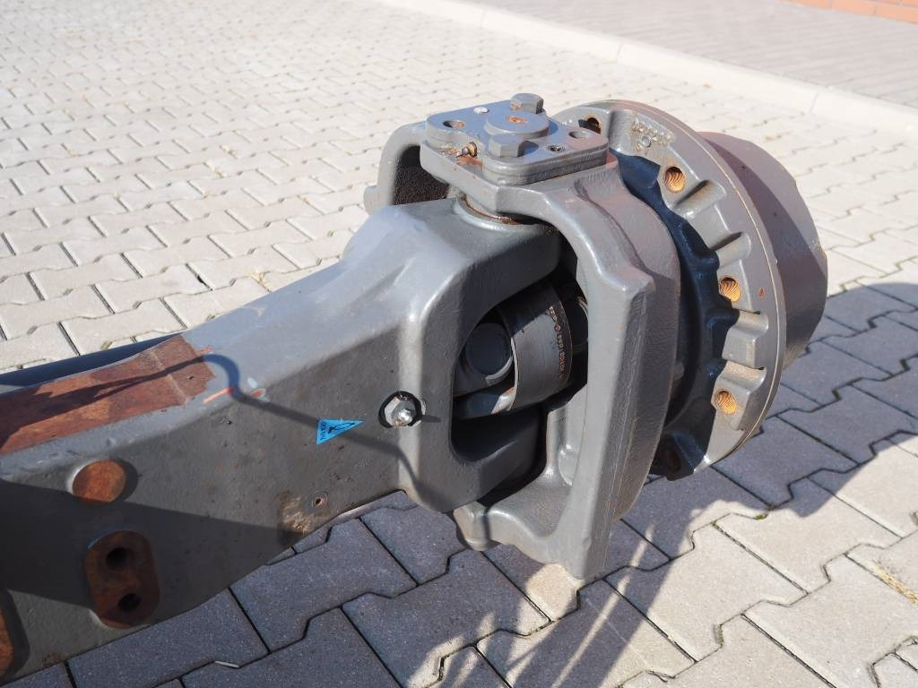 مرفق الحصادة Claas Lexion / NAF rear driving axle / 4WD: صورة 9