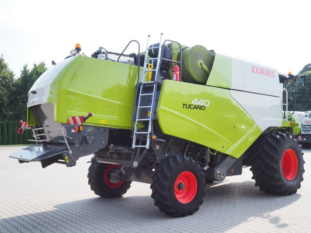 Claas Tucano 440 + V620 - حصادة موحَّدة: صورة 3 Claas Tucano 440 + V620 - حصادة موحَّدة: صورة 3