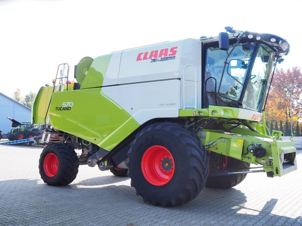 Claas Tucano 570 GPS + V770  - حصادة موحَّدة: صورة 4 Claas Tucano 570 GPS + V770  - حصادة موحَّدة: صورة 4