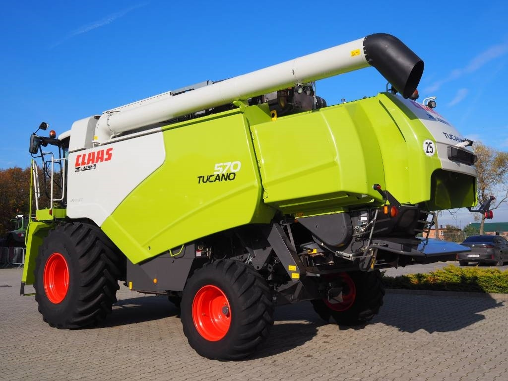 Claas Tucano 570 GPS + V770  - حصادة موحَّدة: صورة 2 Claas Tucano 570 GPS + V770  - حصادة موحَّدة: صورة 2