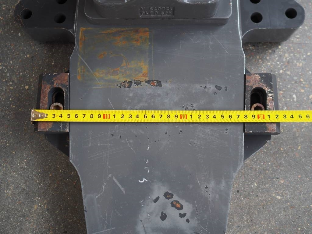 Claas Xerion - bumper hitch K80 - هيكل السيارة الخارجية - الآلات الزراعية: صورة 3 Claas Xerion - bumper hitch K80 - هيكل السيارة الخارجية - الآلات الزراعية: صورة 3