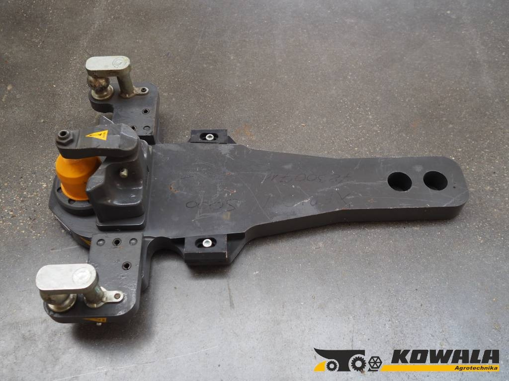 Claas Xerion - bumper hitch K80 - هيكل السيارة الخارجية - الآلات الزراعية: صورة 1 Claas Xerion - bumper hitch K80 - هيكل السيارة الخارجية - الآلات الزراعية: صورة 1