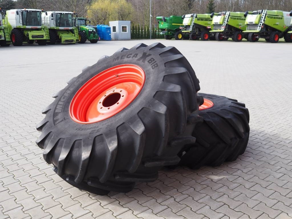 Michelin Agricultural Wheels 650/75 R32 - Claas Jaguar - إطارات - الآلات الزراعية: صورة 5 Michelin Agricultural Wheels 650/75 R32 - Claas Jaguar - إطارات - الآلات الزراعية: صورة 5