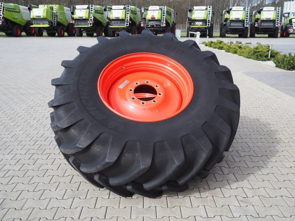 Michelin Agricultural Wheels 650/75 R32 - Claas Jaguar - إطارات - الآلات الزراعية: صورة 4 Michelin Agricultural Wheels 650/75 R32 - Claas Jaguar - إطارات - الآلات الزراعية: صورة 4