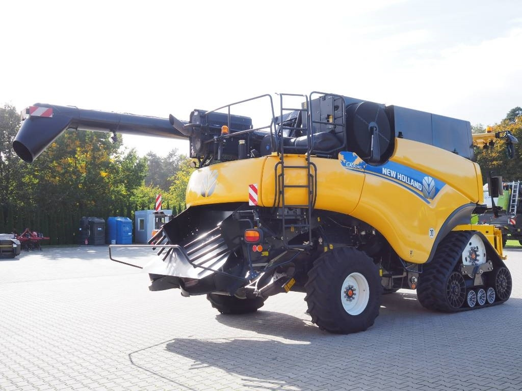New Holland CR 9090 - حصادة موحَّدة: صورة 3 New Holland CR 9090 - حصادة موحَّدة: صورة 3