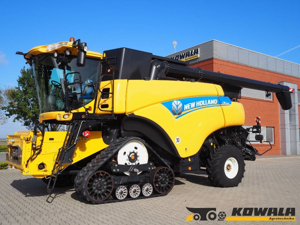 New Holland CR 9090 - حصادة موحَّدة: صورة 1 New Holland CR 9090 - حصادة موحَّدة: صورة 1
