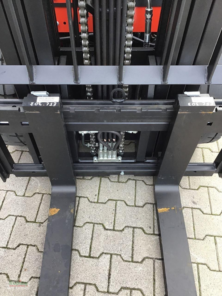 رافعة شوكية كهربائية EP Equipment EFL303: صورة 6