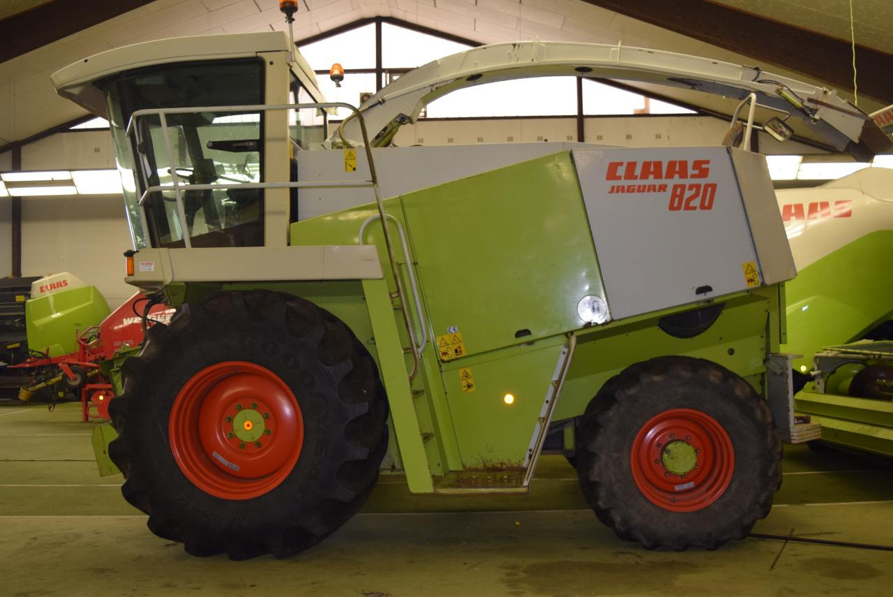 CLAAS Jaguar 820 - حصادة الأعلاف: صورة 3 CLAAS Jaguar 820 - حصادة الأعلاف: صورة 3