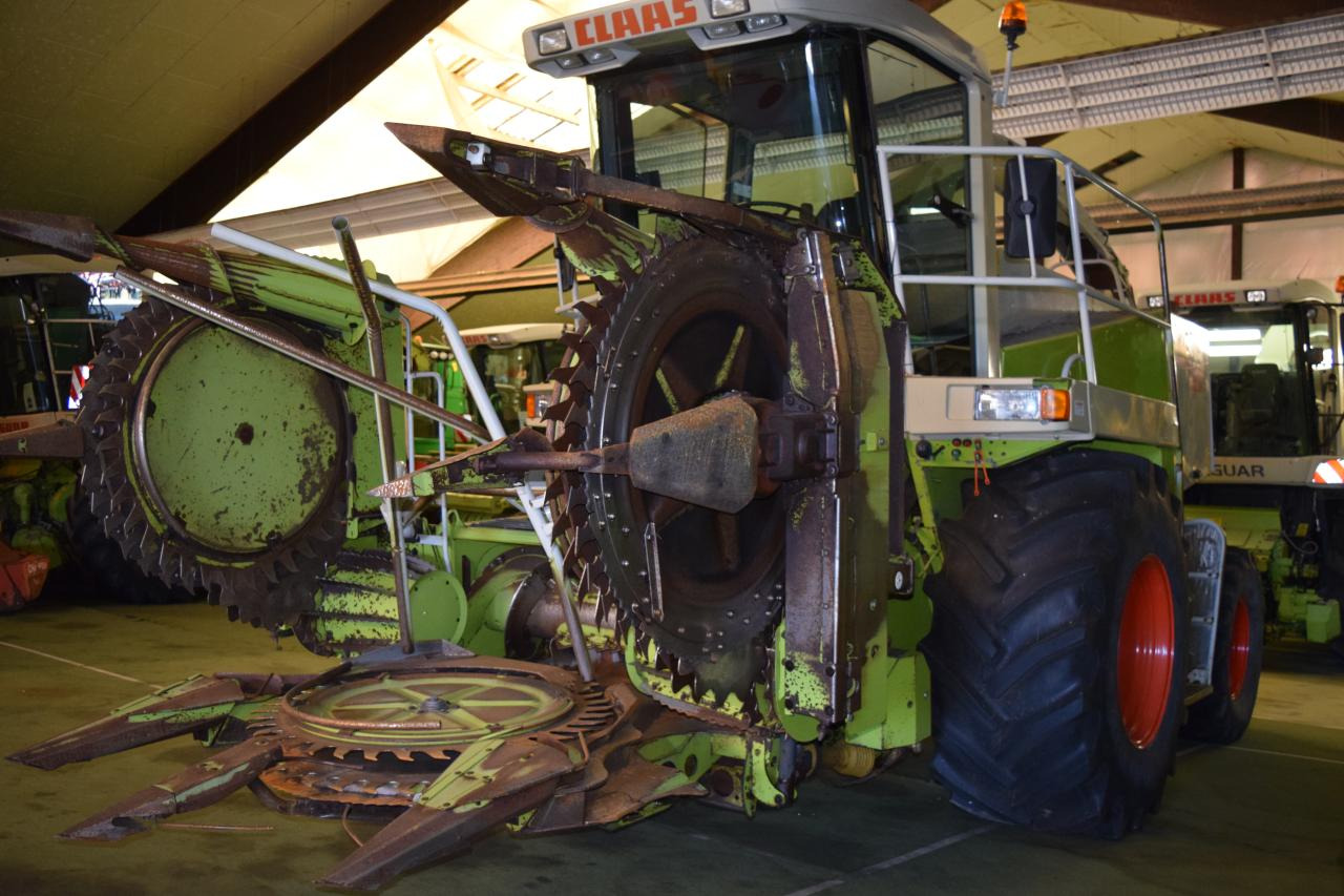 CLAAS Jaguar 820 - حصادة الأعلاف: صورة 4 CLAAS Jaguar 820 - حصادة الأعلاف: صورة 4
