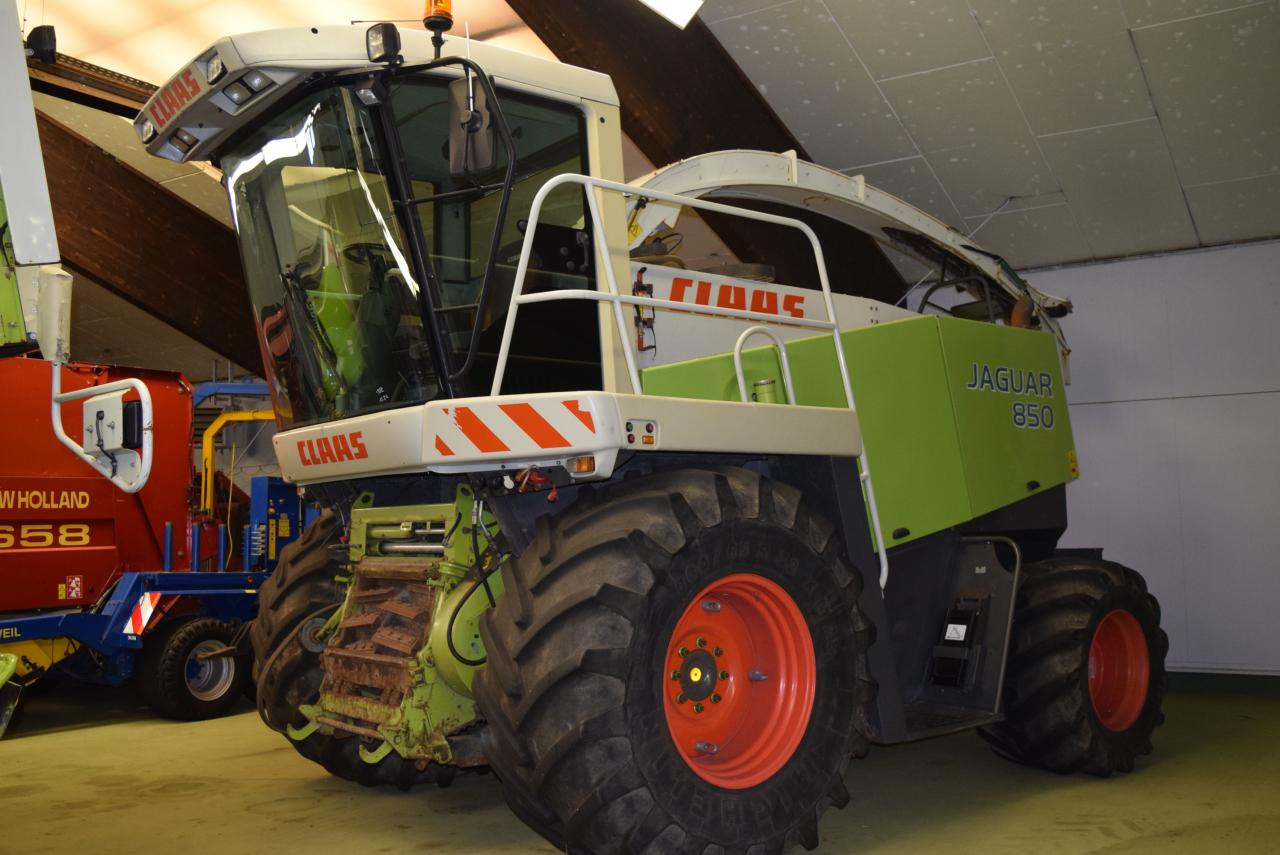CLAAS Jaguar 850 - حصادة الأعلاف: صورة 2 CLAAS Jaguar 850 - حصادة الأعلاف: صورة 2