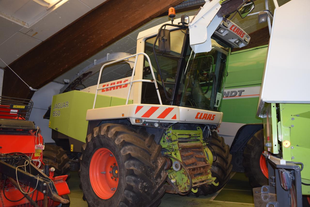 CLAAS Jaguar 850 - حصادة الأعلاف: صورة 4 CLAAS Jaguar 850 - حصادة الأعلاف: صورة 4