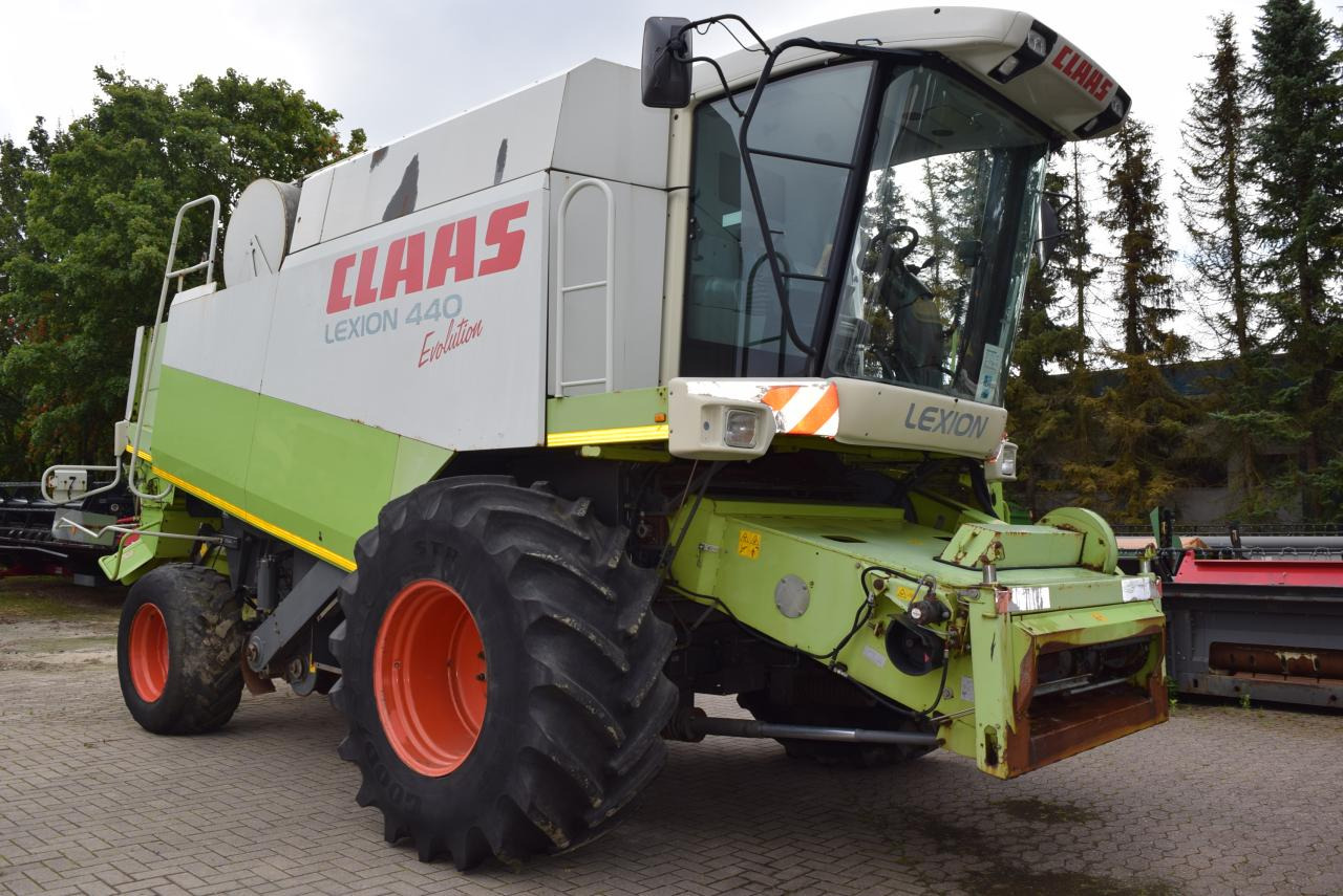 CLAAS Lexion 440 Evolution - حصادة موحَّدة: صورة 1 CLAAS Lexion 440 Evolution - حصادة موحَّدة: صورة 1