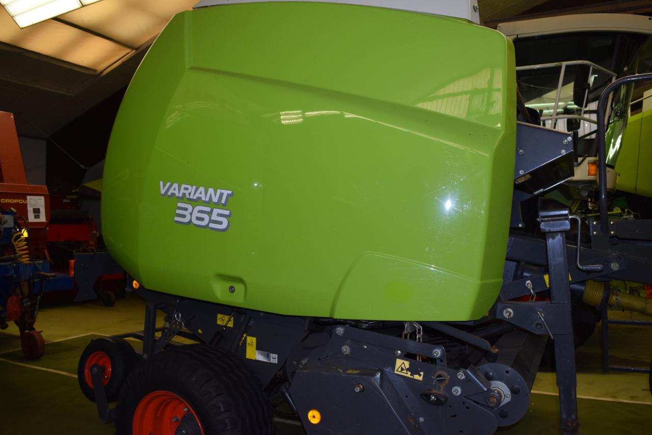 CLAAS Variant 365 RotoCut - مكنة: صورة 3 CLAAS Variant 365 RotoCut - مكنة: صورة 3